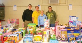 Members of ISU Leadership program help with Toys for Tots.