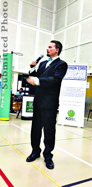 Bennett speaking at the MENA Conference. 