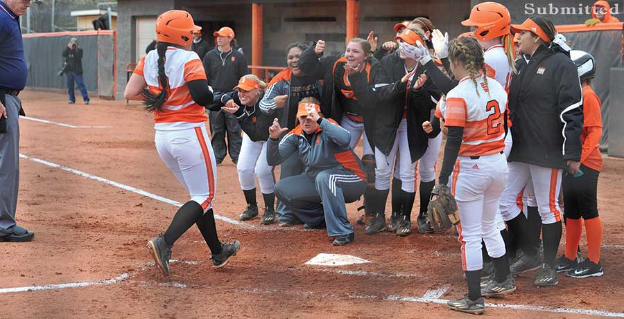 VanSickle with ISU softball team