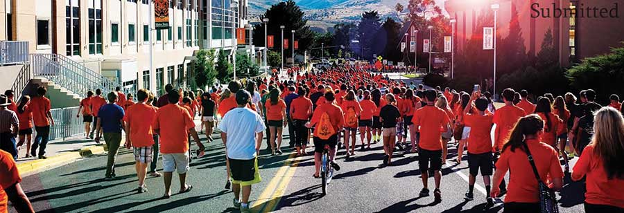 Crowd of ISU students on the street