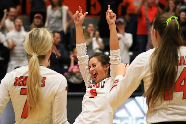 Featured: Haylie Heck (#7), Nikole Cook (#5) and Brooke Pehrson (#14)