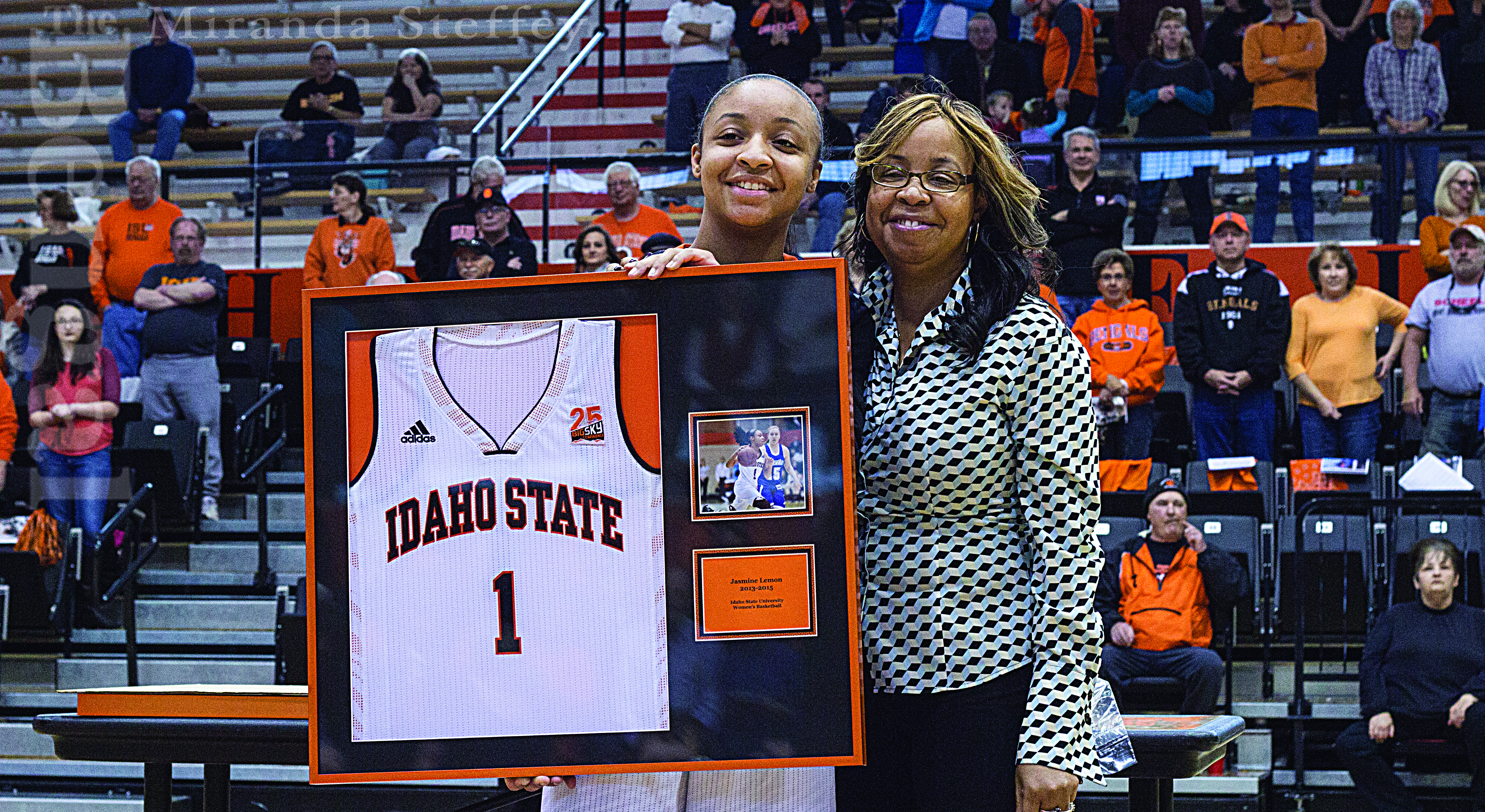 SCHRIMPSHER, LEMON HONORED FOR SENIOR NIGHT AS BENGALS EARN HUGE WIN