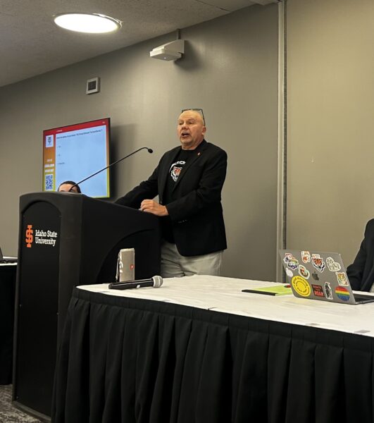 To Book Bundle or Not to Book Bundle: ISU’s Rupp Debate Society Hosts Public Debate